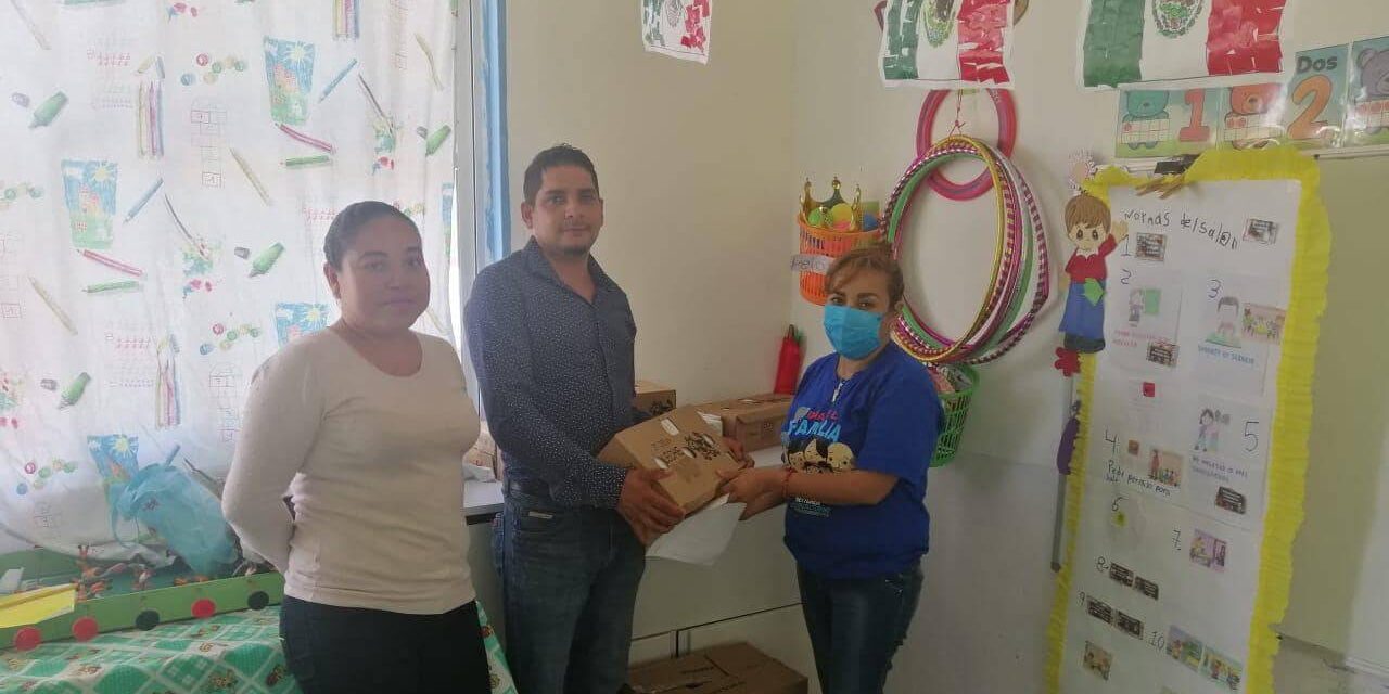 Tamiahua: Entrega de apoyos sociales en Venustiano Carranza