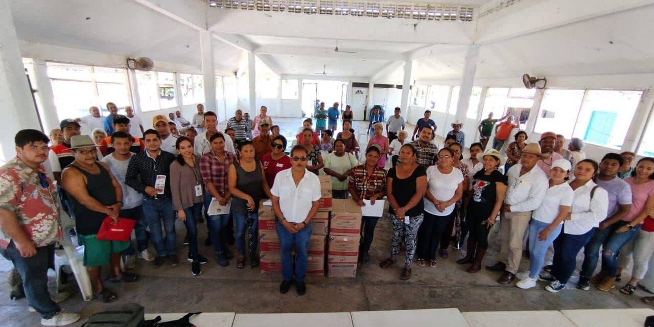 Tamiahua: Entrega de apoyos sociales en La Reforma