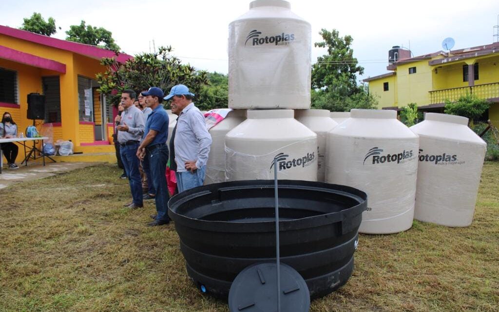 Ozuluama: Programa de almacenamiento adecuado de agua en la Brecha Huasteca