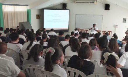 Álamo: Delimitación del área de paso peatonal para cuidar a estudiantes