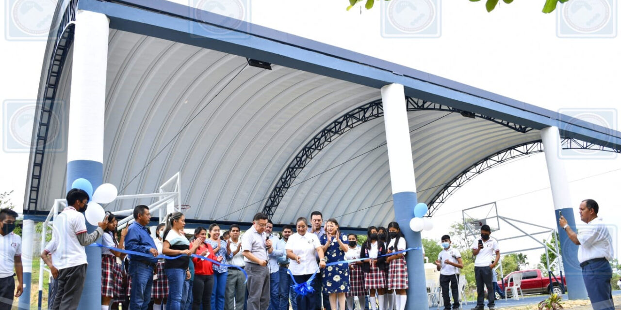 Tantoyuca: Mejor infraestructura en planteles educativos