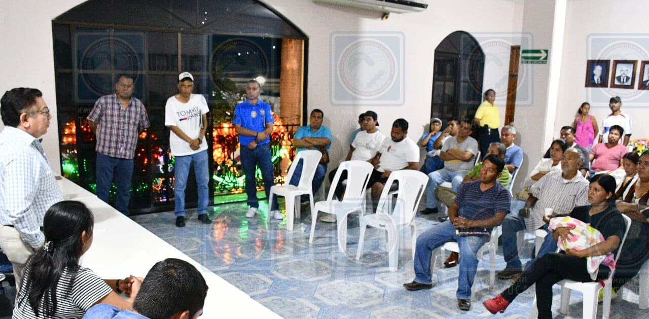 Tantoyuca: Gobierno municipal cumple con representantes de cuadrillas con entrega de incentivos