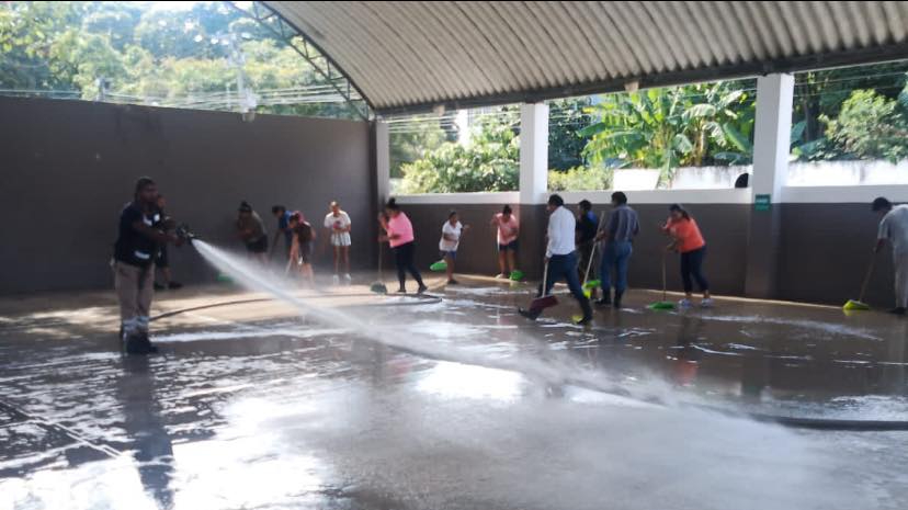 Álamo: Supervisión y limpieza de escuelas afectadas por el conato de inundación