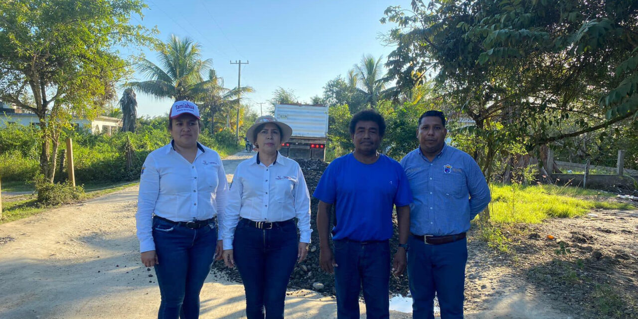 Tamiahua: Continúan los trabajos de rehabilitación del camino Tamiahua – Palo Blanco