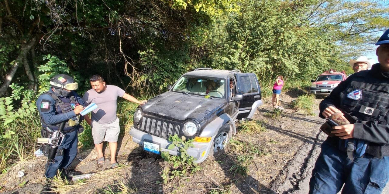Cerro Azul: Se Accidentan en la Carretera