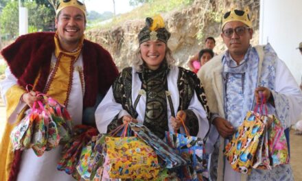 Álamo: DIF visita a niños de comunidades y festeja día de Reyes