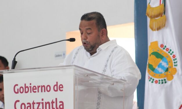 César Ulises García Vázquez presidente de Coatzintla rinde su primer informe de gobierno