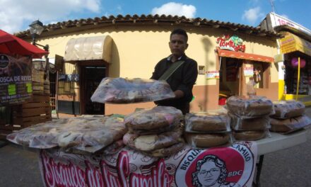 Papantla: La tradición de partir rosca te une con tu familia «Feliz día de reyes»