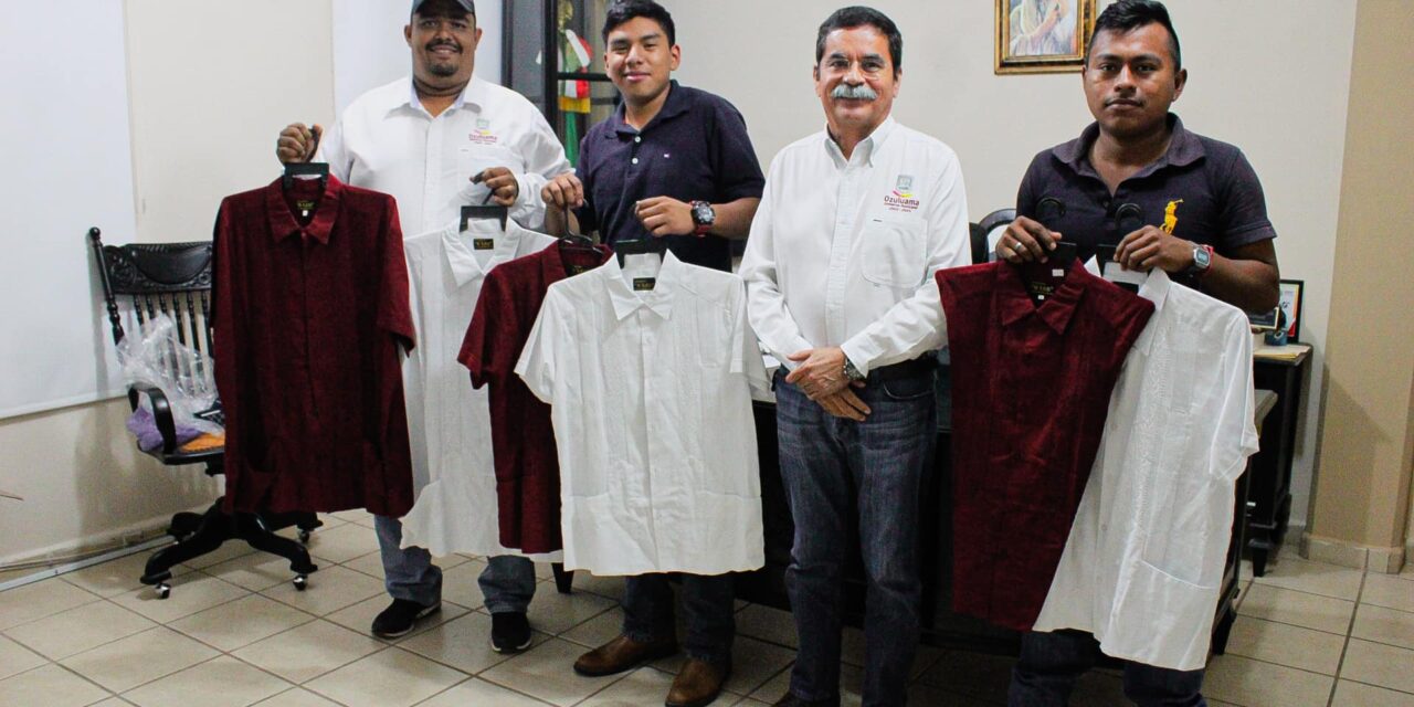Ozuluama: Entrega de apoyo al trío compas huastecos