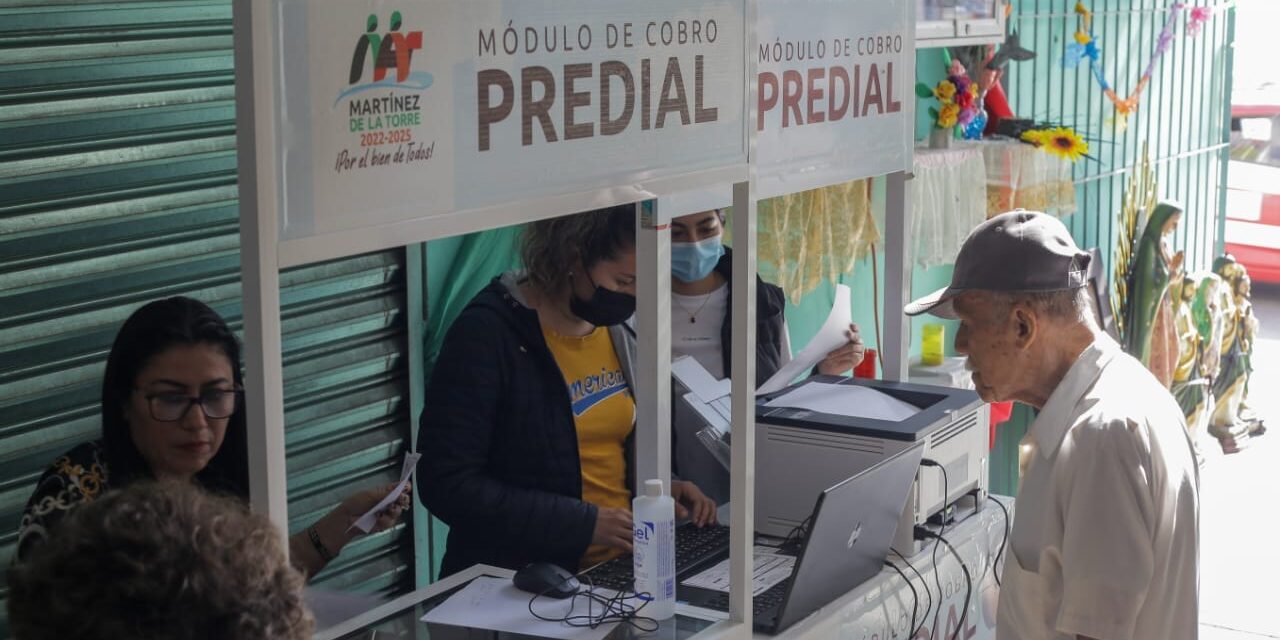 Con módulos, el Ayuntamiento de Martínez de la Torre facilita y agiliza pago del impuesto predial
