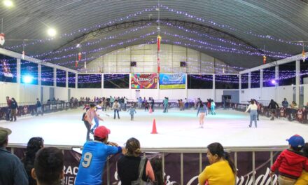 Martínez de la Torre: !La pista de hielo se queda hasta el 15 de enero¡