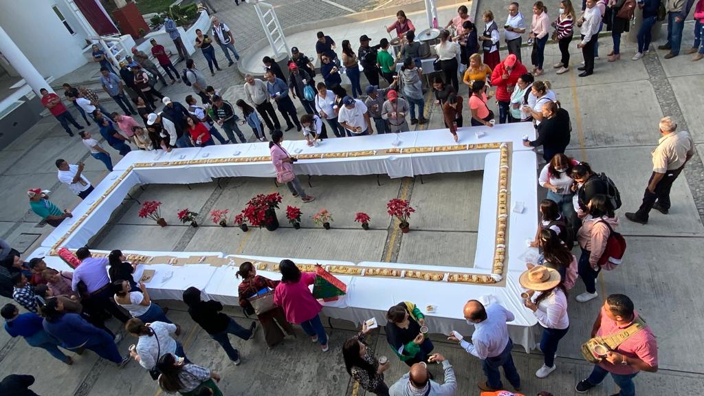 Álamo: Significativa Mega Rosca de Reyes 2023