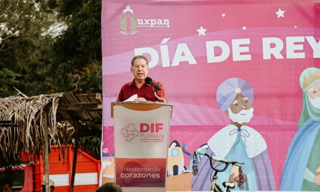 LLEGAN REYES MAGOS A COMUNIDADES DE TUXPAN CON UN CARGAMENTO DE JUGUETES Y MUCHA ALEGRÍA