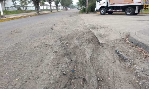 Cerro Azul: ¿Para cuándo la pavimentación del acceso al Hospital Civil?