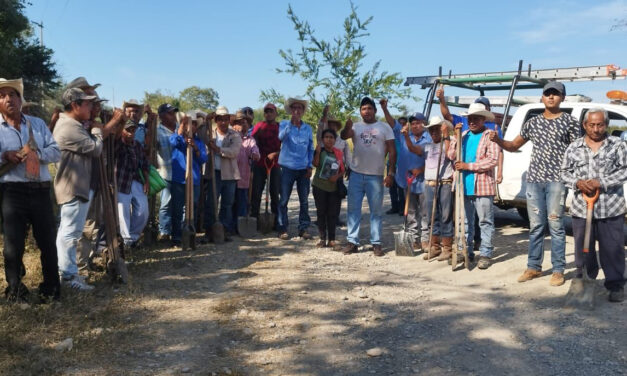 Tempoal: Se enderezaron 2 postes y se levanto cableado
