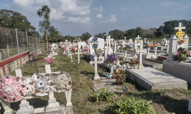 Tempoal: Mantenimiento en el panteón de Tancheche