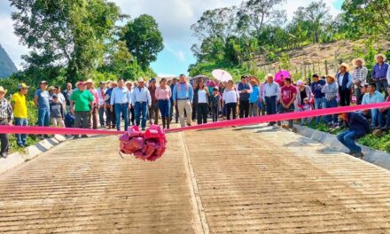 Chicontepec: Inauguración de Obra en Ayacaxtle