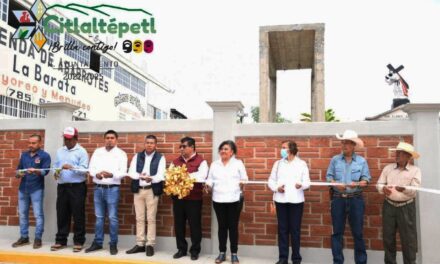 Citlaltépetl: Entrega alcalde rehabilitación de la barda perimetral del cementerio central