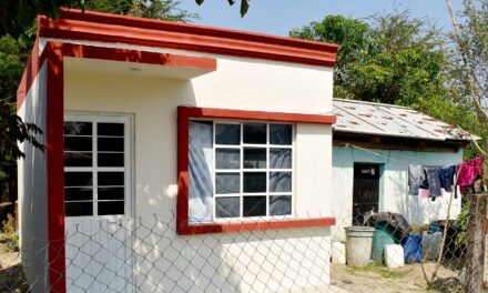 Naranjos: Alcalde entrega cuartos dormitorios en la comunidad del aguacate