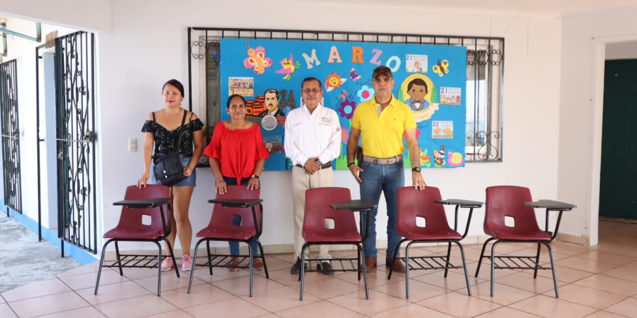 Gutiérrez Zamora: Entrega de mobiliario estudiantil a Escuela Primaria Ford No. 148 “Niños Héroes de Chapultepec”