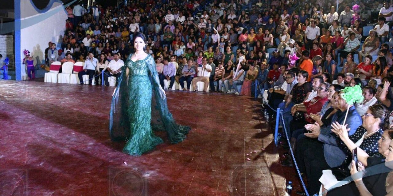 Tantoyuca: Esplendorosa coronación de Paola 1ra. reina de la Expo Feria en su edición 49