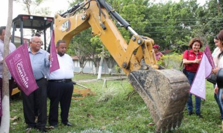 Coatzintla: Anuncia el presidente la puesta en marcha de la construcción del domo y gradas en el COBAEV