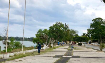 Pánuco: Mantenimiento y limpieza de áreas recreativas en el malecón Agustín Lara