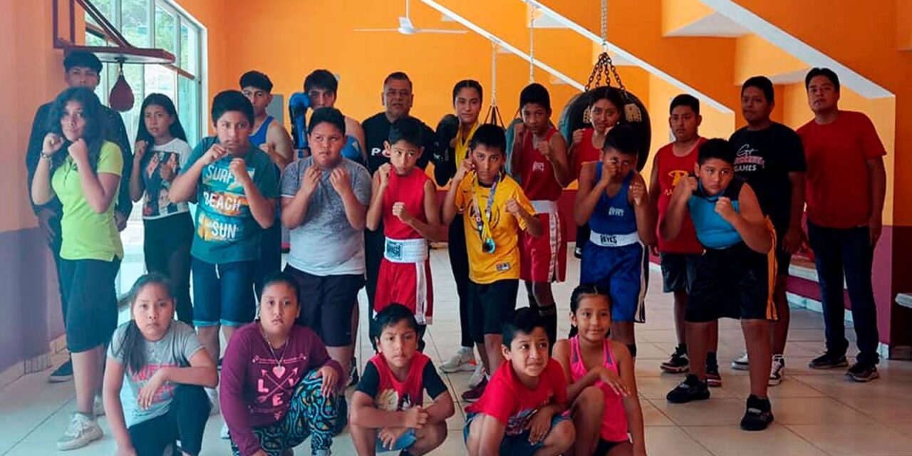 Inicia escuela de box profesional en el gimnasio municipal de Coatzintla