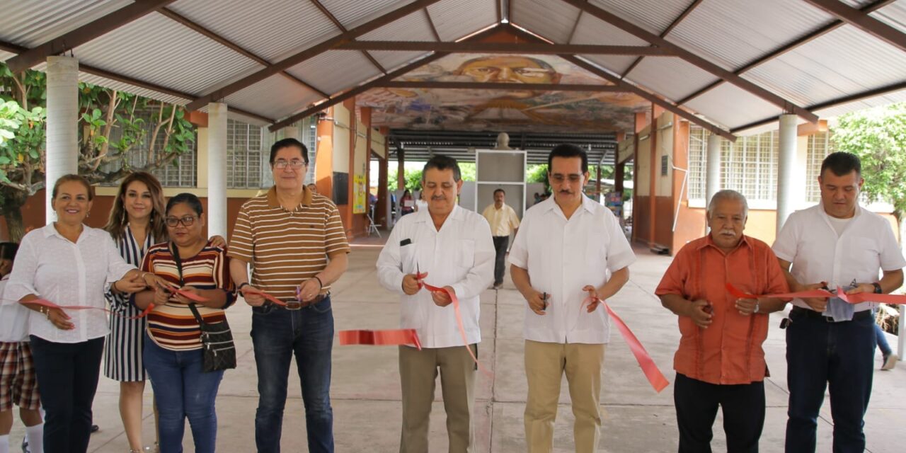 Martínez de la Torre: Rodrigo Calderón entrega otra obra en beneficio de la educación
