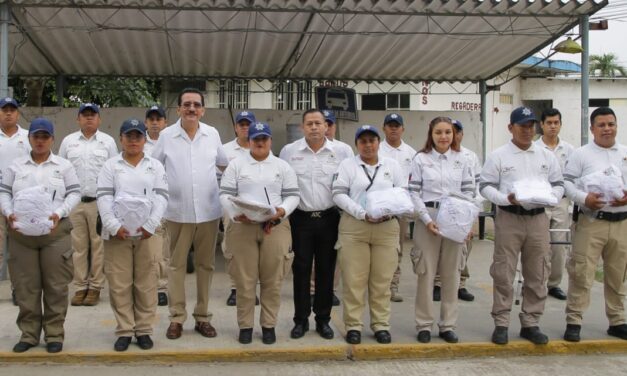 Martínez de la Torre: Rodrigo Calderón exhorta a oficiales de tránsito a trabajar con honestidad y responsabilidad