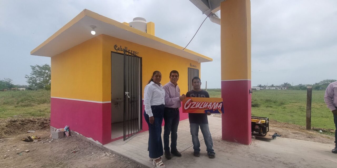 Ozuluama: Inauguración del módulo de baños en la galera pública de Cucharas