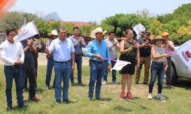 Tepetzintla: banderazo de obra para la construcción de parque público en la Localidad de Corral Falso