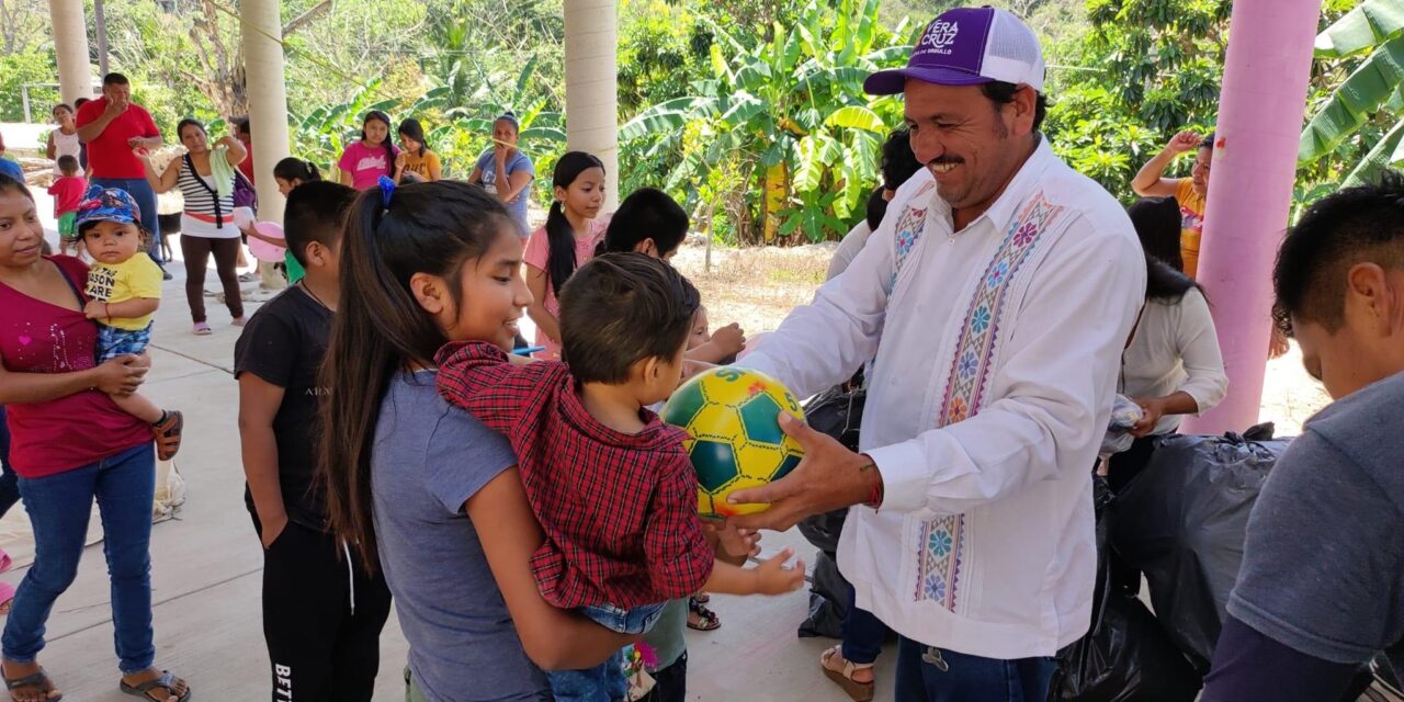 Cazones: «Día del Niño» en la comunidad de Felipe ángeles