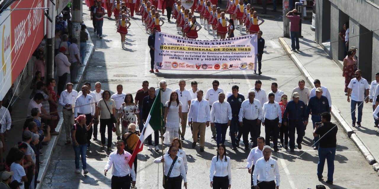 TUXPAN: LA FUERZA LABORAL TUXPEÑA PARTICIPÓ EN EL DESFILE DEL “DÍA DEL TRABAJO”
