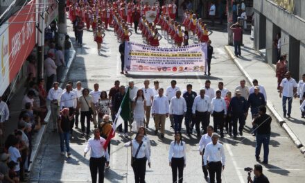 TUXPAN: LA FUERZA LABORAL TUXPEÑA PARTICIPÓ EN EL DESFILE DEL “DÍA DEL TRABAJO”