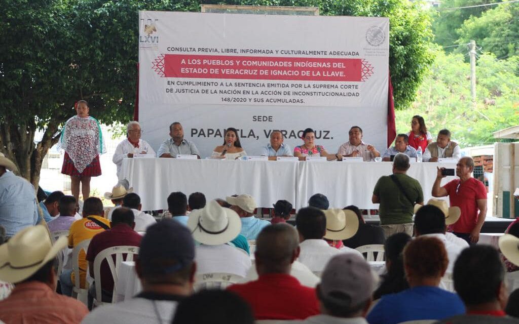 Coatzintla: Participa alcalde, agentes y subagentes municipales en foro legislativo en Papantla