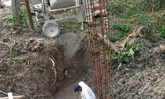 Coatzintla: Recorre el alcalde la obra de La Laja comunidad donde se construye el Puente-Vado