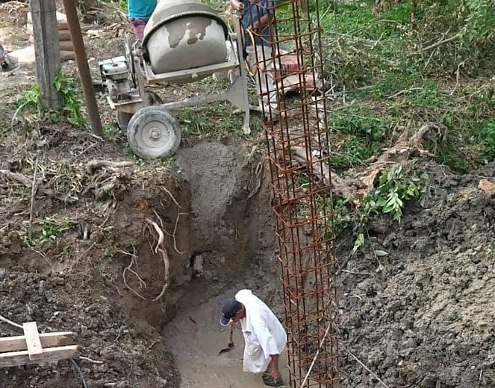 Coatzintla: Recorre el alcalde la obra de La Laja comunidad donde se construye el Puente-Vado