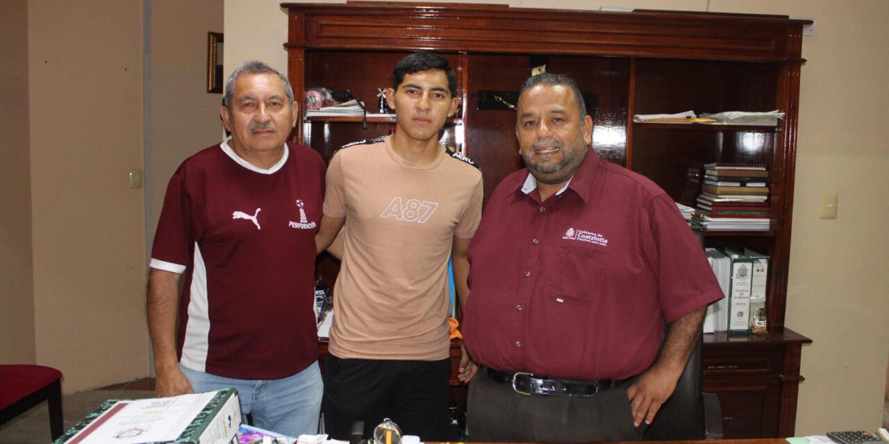 Coatzintla: Joven Coatzinteco va a la Sub 18 del Club Toluca agradece apoyo del alcalde