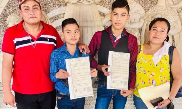 Coatzintla: Recibir su acta de nacimiento después de años de carecer de ella es un acto de amor: Procuradora