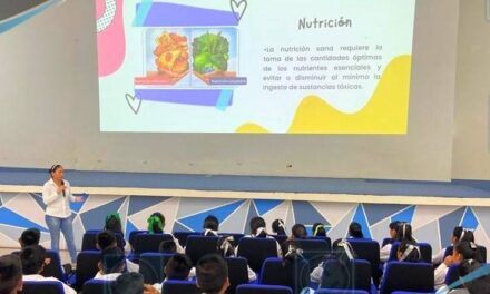 Tantoyuca: Interesantes conferencias ofrecen a estudiantes por el cuidado de la salud