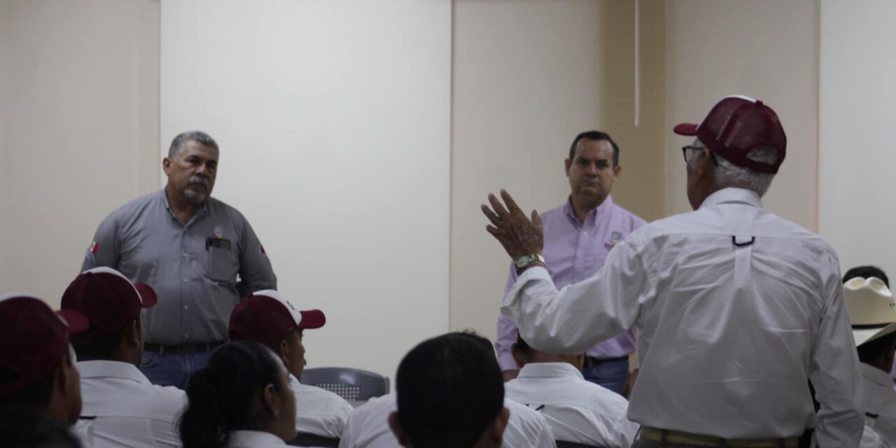 Ozuluama: Reunión con agentes municipales