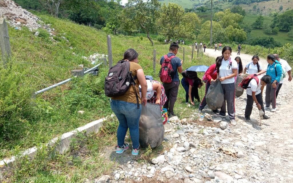Tlachichilco: Descacharrización masiva