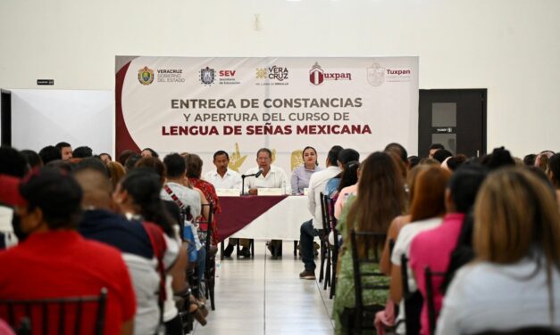 Tuxpan: Ejemplo nacional en capacitación de servidores públicos y docentes en “Lengua de Señas Mexicana”