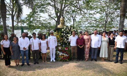 Tuxpan: Realizan ceremonia por el 78 aniversario luctuoso de Fausto Vega Santander