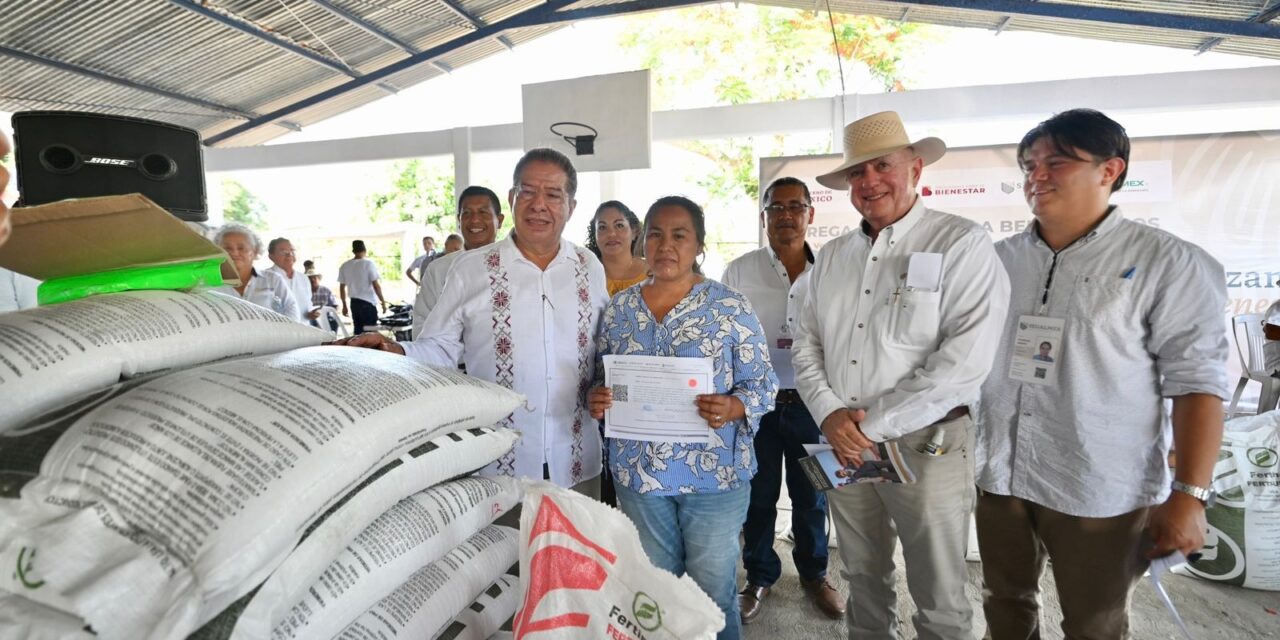 PRODUCTORES DE TUXPAN RECIBIERON MAS DE 255 TONELADAS DE ABONO DEL «PROGRAMA FERTILIZANTES PARA EL BIENESTAR «