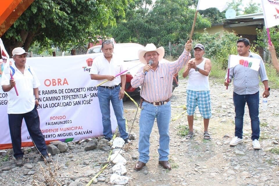 Tepetzintla: “Construcción de rampa, con concreto hidráulico segunda etapa en el camino Tepetzintla – San José – Xilitla”