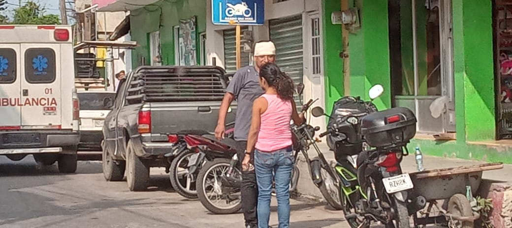 Álamo: Motociclista temerario derrapa y sufre grave lesión en la cabeza