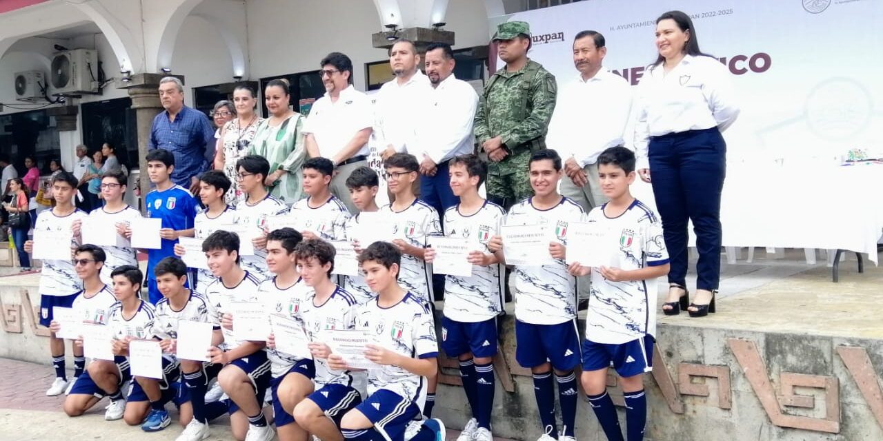 En el lunes cívico se recordó el 142 Aniversario de la Ciudad de Tuxpan