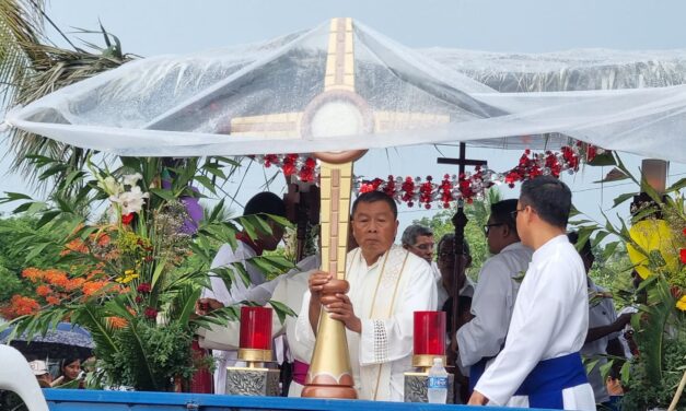 Ozuluama: Procesión del santísimo en Cucharas